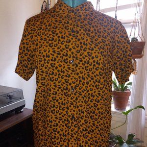 Vans Women'sButton-Down Leopard Print Skater shirt